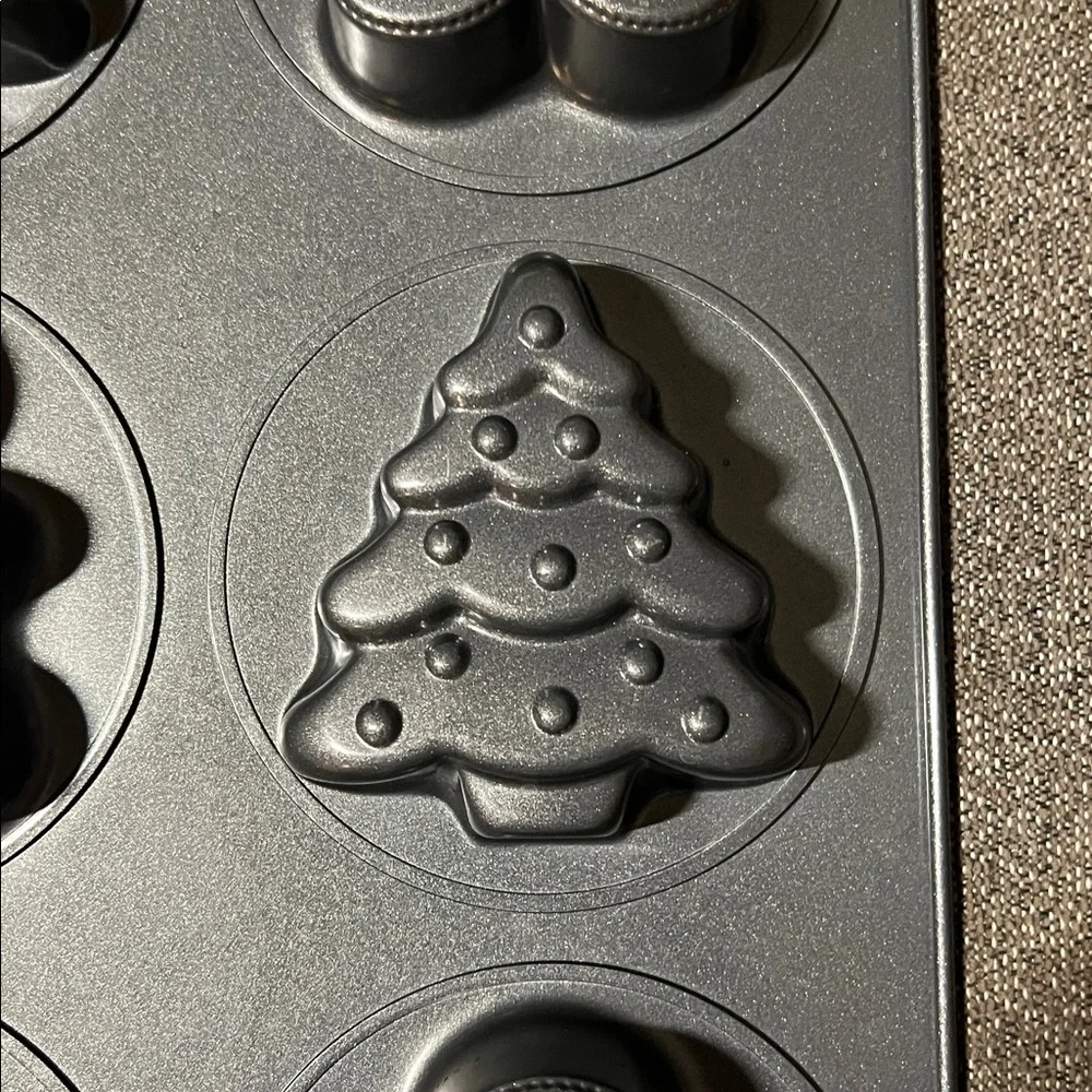 Wilton christmas tree